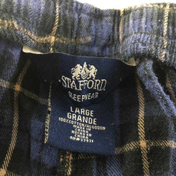 Stafford Sleepwear Blue Plaid Mens Flannel Pajamas - Picture 2 of 5